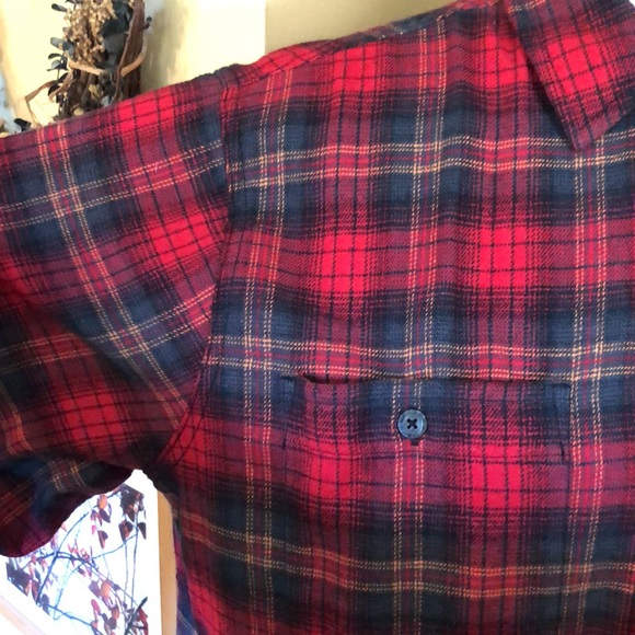 WOOLRICH size XL Classic plaid BARN CHORE shirt Soft 100% cotton Red Gray Button - Picture 8 of 15